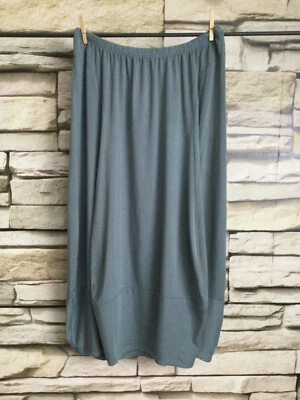 cocon.commerz PRIVATSACHEN ZARTWIDDER Tulpenrock aus PFLANZSTRICK in grün Gr. 3 - Bild 1 von 4