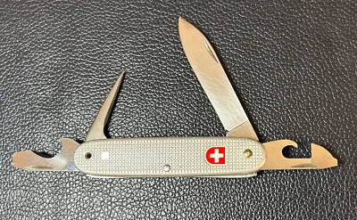Navaja suiza Victorinox SOLDIER - Alox - plateada - 93 mm - 1983 Foto 1 de 4