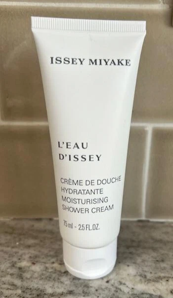 2,5 oz. Issey Miyake L'Eau Dissey Crema de Ducha Hidratante para Hombres - Totalmente Nueva Foto 1 de 1