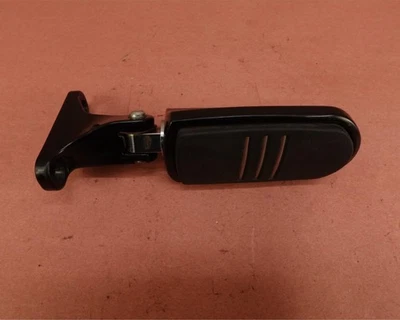 Clavija de pie de pasajero trasera 17-24 Harley Davidson Road King Special FLHRXS (A) Foto 1 de 4