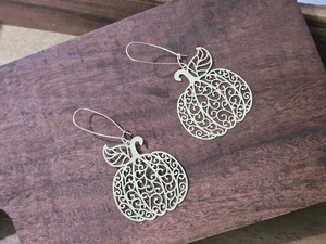 Fall Earrings Filigree Pumpkin Delicate Hanging Earrings - Picture 1 of 1