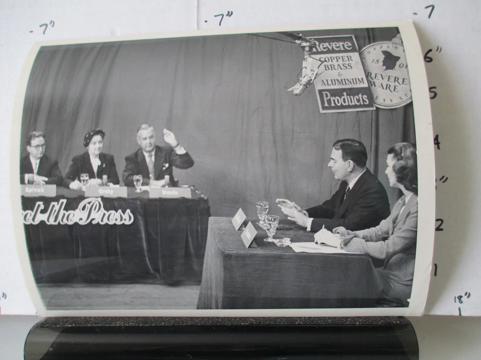 Foto de televisión NBC de la década de 1940 MEET THE PRESS Lawrence Spivak Thomas Dewey Martha Rountree Foto 1 de 1