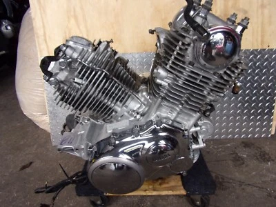 811 A YAMAHA VIRAGO XV 750 1993 ENGINE M 164 R Foto 1 de 4