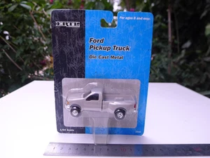 Ertl Ford F-350 Pickup Truck with Rear Duals Diecast 1:64 - Picture 1 of 8