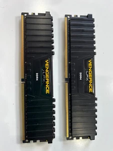 Corsair Vengeance 16GB (2 x 8GB) 3000MHz C15 DDR4 Memory Kit - Picture 1 of 2