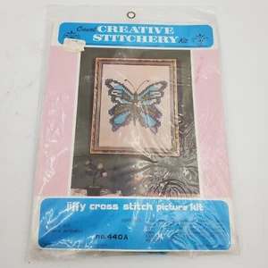 Kit de costura creativa Vogart Crewel 440A de colección - Mariposa - Acabado de 11" x 14" - Imagen 1 de 5