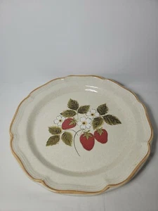 Mikasa Strawberry Festival EB 801 Serving Platter Cake 12 1/4 1976 70s MCM Boho - Picture 1 of 7