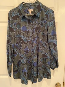 LOGO by Lori Goldstein Stretch Woven Button Front Blouse GREEN STENCIL - SMALL - Imagen 1 de 2