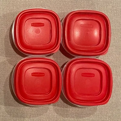 Juego de 4 contenedores de almacenamiento de 1,25 tazas RUBBERMAID con tapas rojas a presión hechos en EE. UU. Foto 1 de 4