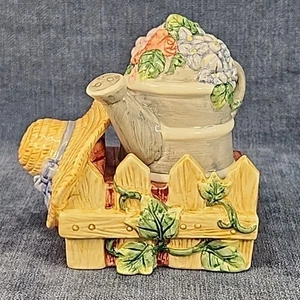 Kitsch Porzellan Garten Gießkanne & Hut Salz & Pfefferstreuer Vintage u-11B - Bild 1 von 6