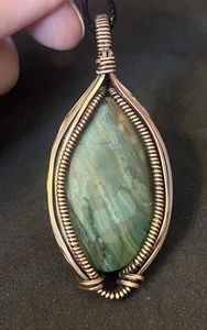 Green Jasper ~ Handmade Copper wire wrapped pendant jewelry 4g - Picture 1 of 5