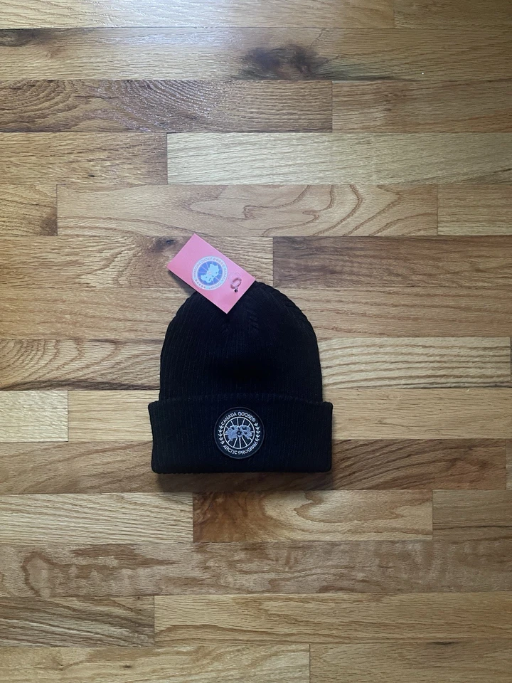CANADA GOOSE  100% WOOL RIB KNIT CUFFED BEANIE HAT - Image 1 of 1