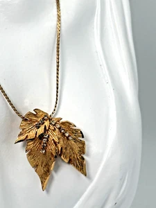 Vintage Pendant Necklace Monet Cubic Zirconia Gold Tone Metal Leaf - Picture 1 of 8