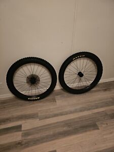  Pair of Bontrager 27.5+ Wheelset Boost Alloy Setup Tubeless Maxxis 27.5 X 2.8