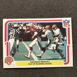 1980 Fleer Team Action Cincinnati Bengals Out Of Running Room #10 Card - Picture 1 of 6