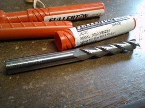 3/8" 3 FLÖTE SE X-LANGE LÄNGE HARTMETALL SCHAFTFRÄSER 3/8" x 3/8" x 2" x 4" - Bild 1 von 1