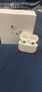 AirPods 3ème génération - Photo 1 sur 4