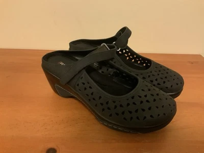 Rialto Size 9M Wedge Black Perforated Clog Shoes - Изображение 1 из 4