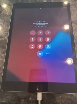 MAKE OFFER - Apple iPad 10.2" 7th Gen A2200 32GB WiFi+Cellular Space Gray  - Image 1 of 4