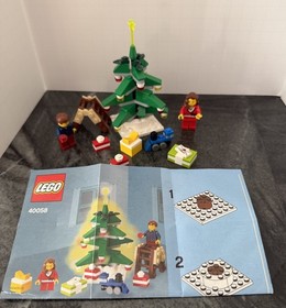 LEGO Seasonal: Decorating the Tree (40058) Includes Legos & Instructions Retired