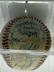 1984 Milwaukee Brewers TEAM SIGNED AUTOGRAPHED MLB Baseball Yount - Picture 1 of 6