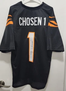 Camiseta deportiva personalizada firmada por Ja'marr Chase de los Bengals "ELEGIDA 1" placa de identificación JSA - Imagen 1 de 9