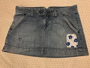 Falda de mezclilla reciclada American Eagle talla 8 adornos cosidos a mano Sashiko - Imagen 1 de 9
