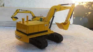 NZG No 160 CAT 245 Hydraulikbagger Caterpillar neuw. OVP Baumaschine 1:50 - Bild 1 von 7