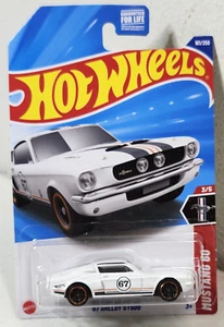 2025 Hot Wheels '67 Shelby GT500 Mustang '60 Auto Bianca 1/64 Veicolo Giocattolo NUOVO - Foto 1 di 7