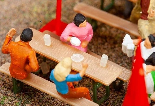 Faller 180995 - 1/87/H0 60 Chopes à Bière Et 40 Cendrier - Neuf - Photo 1/1