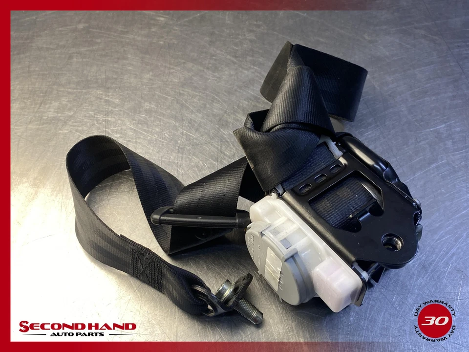 2015-2021 PORSCHE MACAN 95B REAR RIGHT SIDE SEAT BELT RETRACTOR 95B857805C - Image 1 of 4