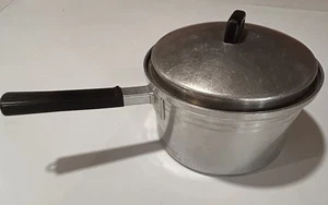 Vintage West Bend Flavo Seal 3qt Cast Aluminum Sauce Pan w/Lid-Made in USA - Picture 1 of 9