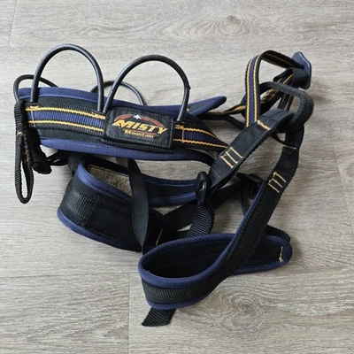 Arnés táctico de escalada Misty Mountain Cirque 2004 pequeño [26-29 pulgadas] Foto 1 de 4