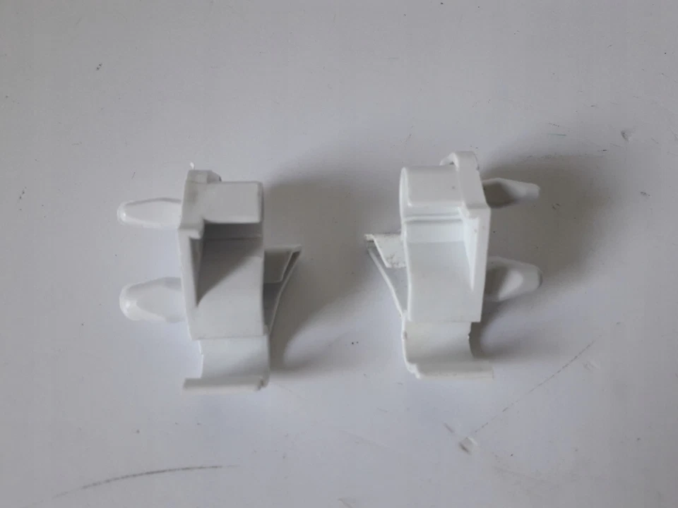 Bisagra puerta congelador Beko KL62134ASA CSA 21000 Foto 1 de 1