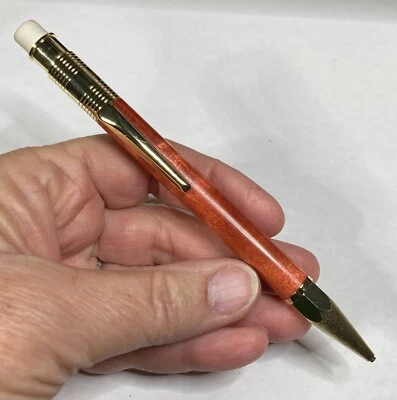 Lápiz mecánico de carpintero/tienda de goma roja torneado a mano recargable KP-36 Foto 1 de 4