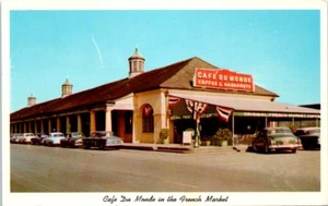 New Orleans LA Postcard Cafe Du Monde in the French Market Old Cars Coffee - Picture 1 of 2