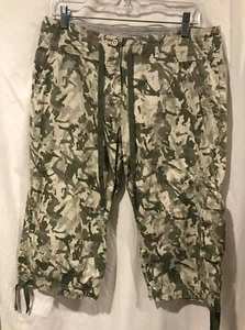 Pantalones de chándal Nike Camo Cargo Capri bolsillos - Atletas - Verde/Blanco - Mujer M - Imagen 1 de 5