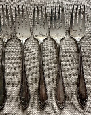 6 Community Silver Plate 1910 SHERATON Pattern Salad Dessert Forks Oneida - Image 1 of 4