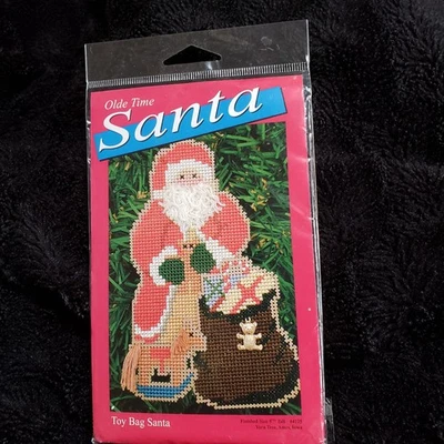 Bolsa de Juguete Olde Time Santa Papel Perforado Contado Cruz Kit #4125 NUEVA 5" de Alto Foto 1 de 4