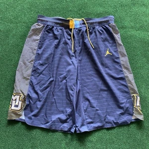 Air Jordan Marquette Golden Eagles Basketball Game Shorts Navy Size 42 +2 Length - Picture 1 of 12