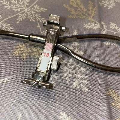 Подлинный Bernina кнопка шить на ноге #18 новый стиль - Изображение 1 из 3