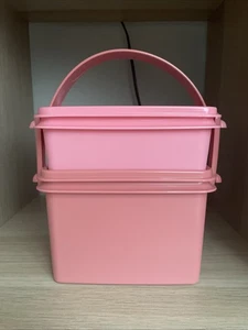 Tuppperware Klick & Go Behälter 1,7 L  & 790 Ml Stapelbar Picknick Rosa Neu - Bild 1 von 4