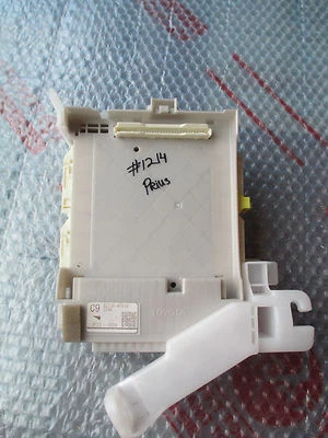 Toyota Prius 2012-2014 bloque de conexiones lateral del conductor relé caja de fusibles 82730-47510 OEM Foto 1 de 4