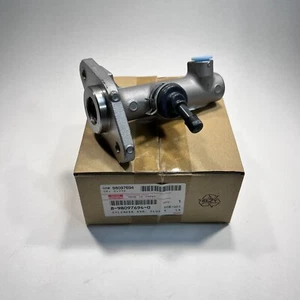 Clutch Master Cylinder GENUINE for ISUZU NPR NQR 4HF1 4HG1 8980976940 - Picture 1 of 8