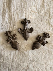 Vintage Porzellan Fleur de Lis Schmuckschatullen. Skurrile Burg Deko Mittelalter  - Bild 1 von 10