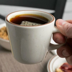 Tuxton TBS-001 Bahamas 7 oz. Taza china alta marrón moteado - 36/estuche - Imagen 1 de 3