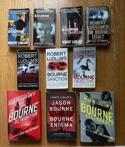 Posten von 10 Jason Bourne Serie Büchern Robert Ludlum & Eric Van Lustbader Taschenbuch - Bild 1 von 3