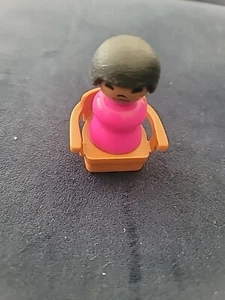 Vintage Fisher Price Little People Sesame Street Susan w/Chair - Picture 1 of 4