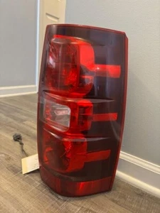 2007-2014 Chevrolet Tahoe RIGHT Side Taillight Assembly OEM PN#22537924 - Picture 1 of 11