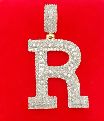 Colgante con dije inicial letra R de alfabeto de diamantes de 1,20 quilates de oro amarillo de 10 k, 4,75 GM Foto 1 de 4